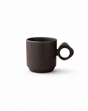 Kubek ceramiczny Dotyk - ciemna czekolada – ręcznie robiony | Kyuka Design
