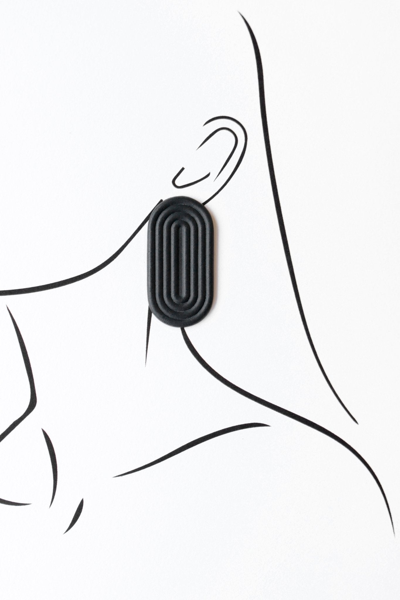 Anni Echo Black - kolczyki z porcelany Parian - Kyuka Design
