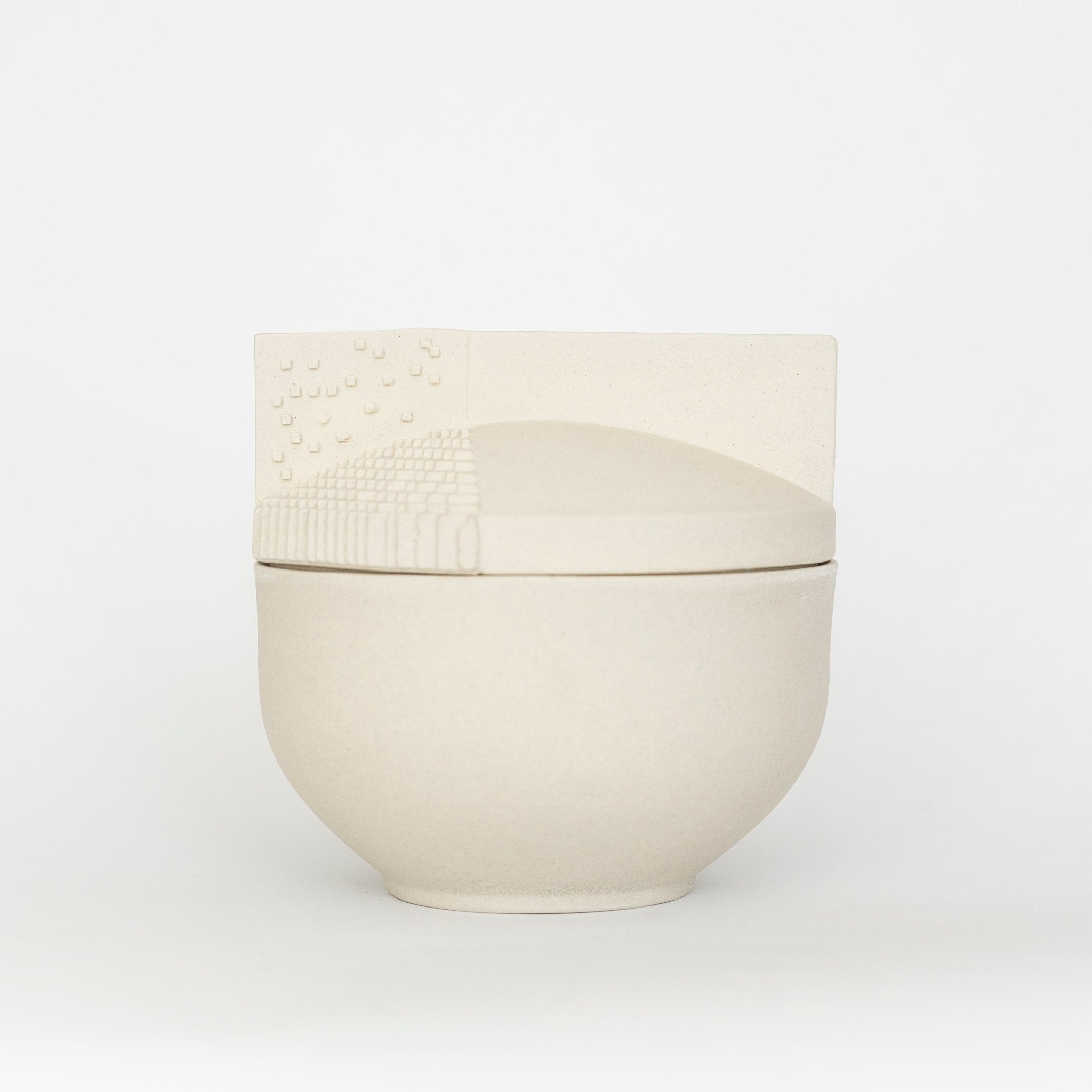 Outlet Basalt Nude - świeca w ceramice - Kyuka Design