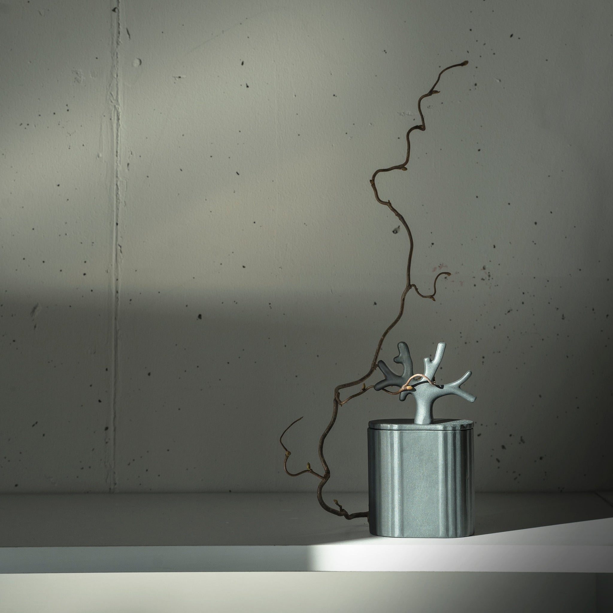 Outlet Ki Graphite Black - a container made of black porcelain