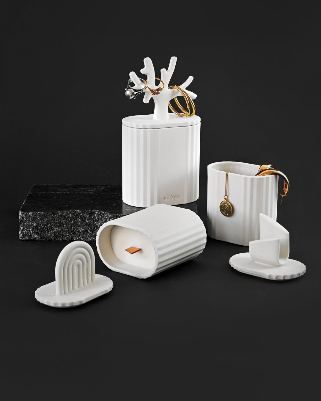 Ki - świeca z porcelany Parian - Kyuka Design