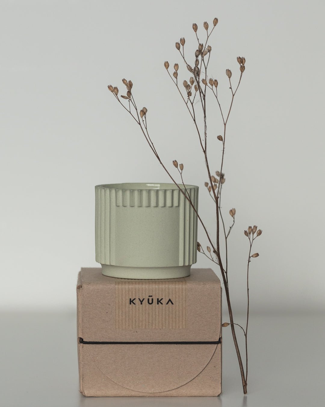Monumental Sage - świeca o zapachu lasu - Kyuka Design