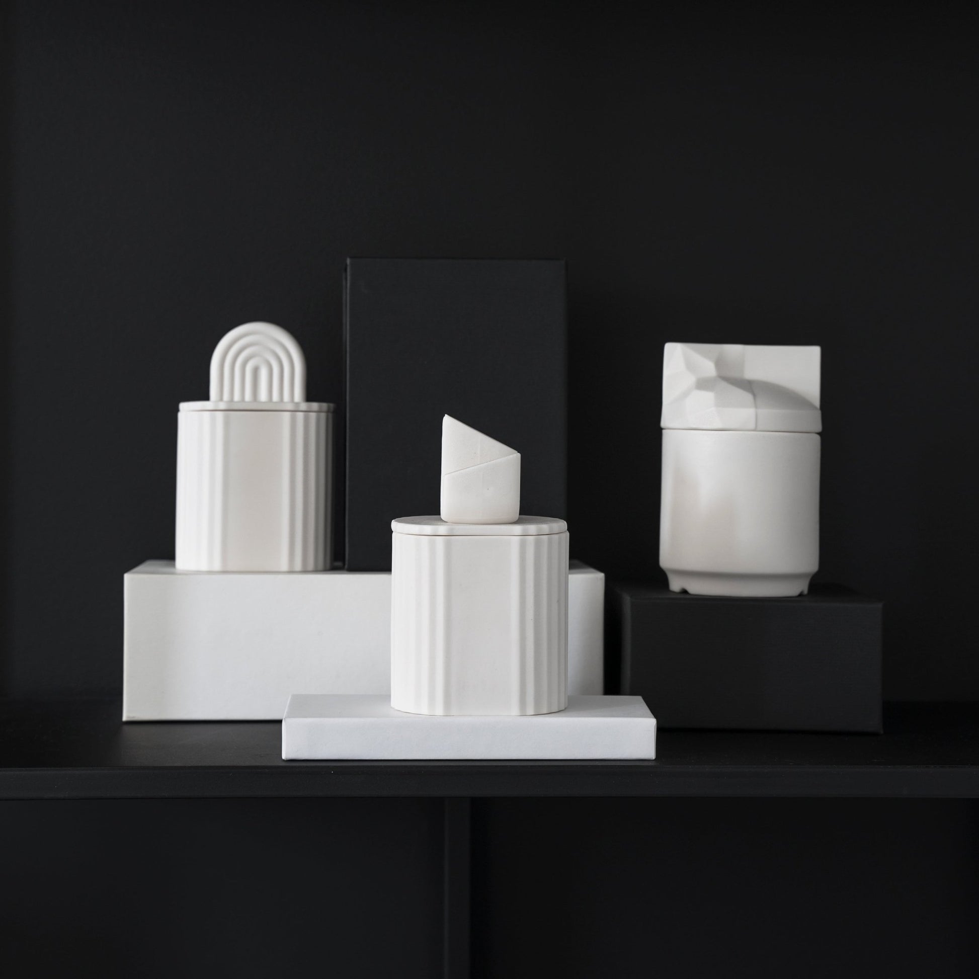 Uneven - pojemnik z porcelany Parian - Kyuka Design